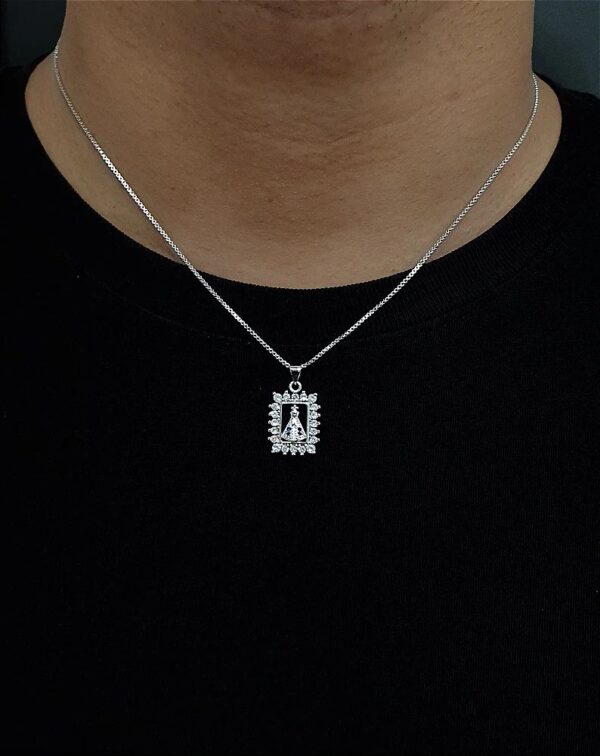 Gargantilha NJ + pingente nossa senhora cravejado banhado a ouro branco