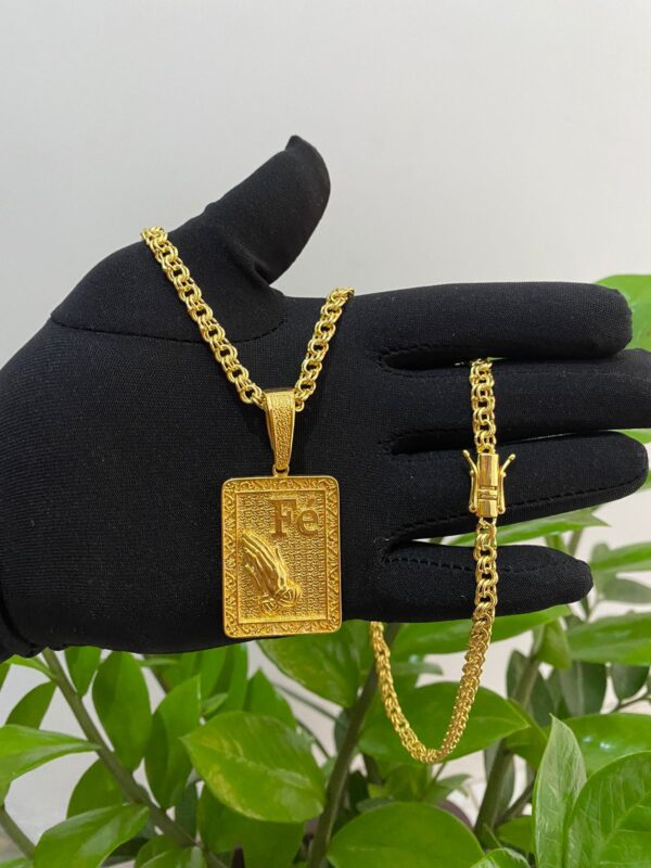 Friso Duplo 6mm + Pingente Mão Cruzada FÉ Banhado a Ouro 18K