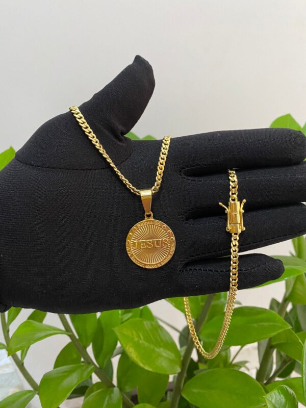 Pitbull 4mm + Pingente Redondo Jesus 3D Banhado a Ouro 18K