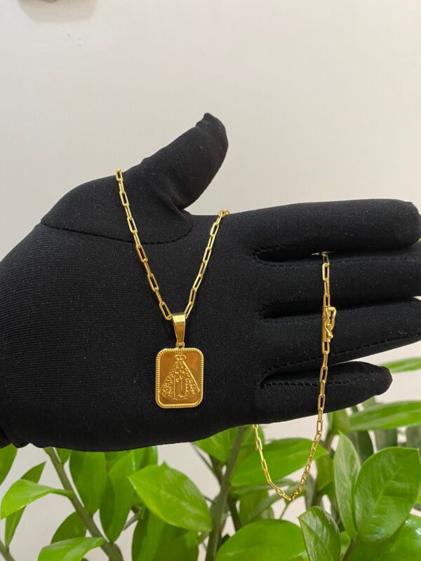 Corrente CADEADO ALONGADO 2mm + Pingente Santa Banhado a Ouro 18K