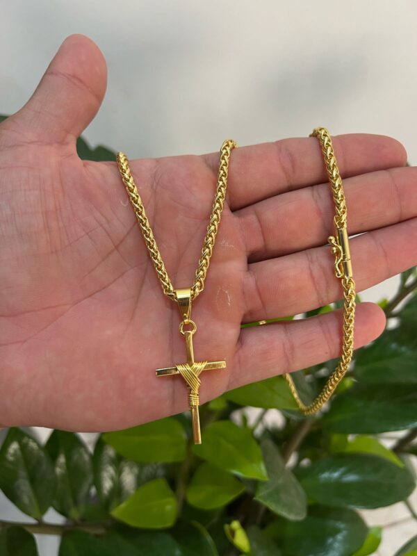 Corrente peruano 5MM + pingente Cruz amarrada banhado a ouro 18k 